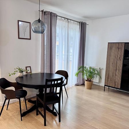 C- Home4U - Apartment With A City View Close To Aquapark, Parking In Secured Area Cracovia Esterno foto
