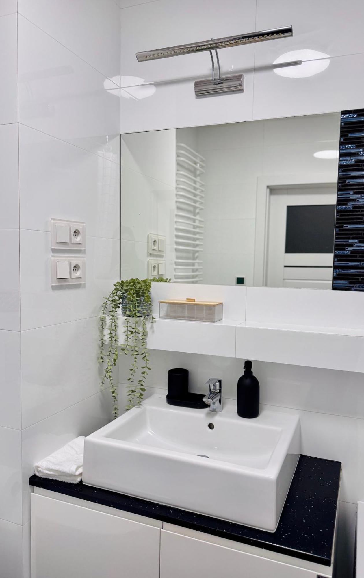 C- Home4U - Apartment With A City View Close To Aquapark, Parking In Secured Area Cracovia Esterno foto